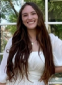 Mackenzie Becker Headshot